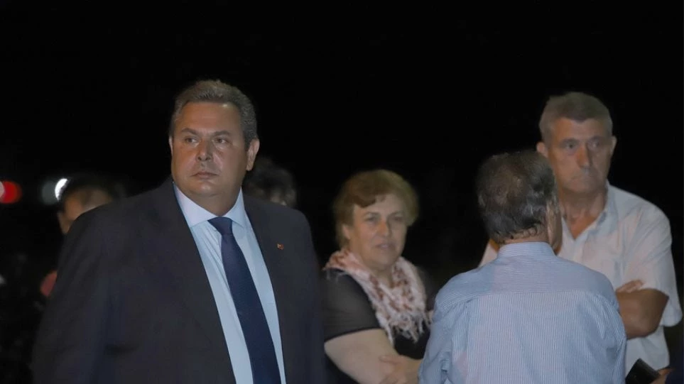 Ο Καμμένος ευχαρίστησε την Παναγία με ένα κερί για την απελευθέρωση των στρατιωτικών